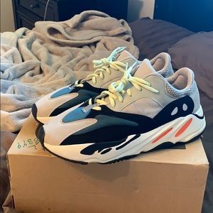 yeezy boost 700 Waverunner Adidas